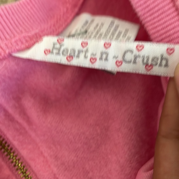 Pink top M in kids (sleeves are tight) - Picture 2 of 4